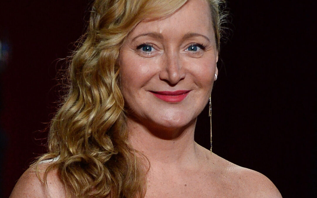 Julie FERRIER